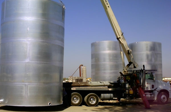 San Diego and the Imperial Valley water storage tanks installation process